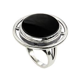 Кольцо из серебра с ониксом