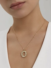 Колье с буквой О из золота