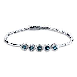 Браслет из белого золота с топазами