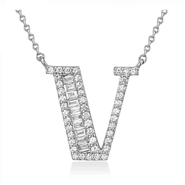 Колье буква-V с бриллиантами