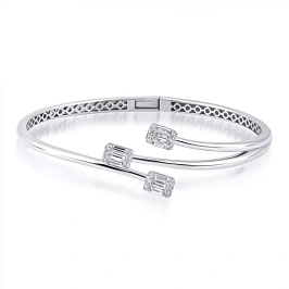 Жесткий браслет с бриллиантами из золота